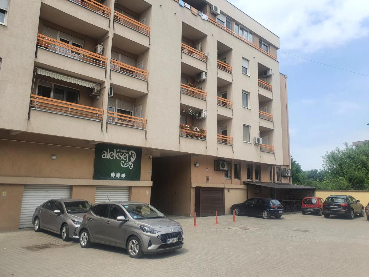 Apartman 64 - Besplatan Parking Za Goste Novi Sad Extérieur photo